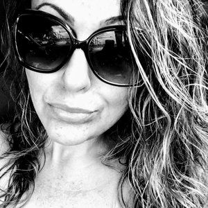 Meet your Posher, Aprila